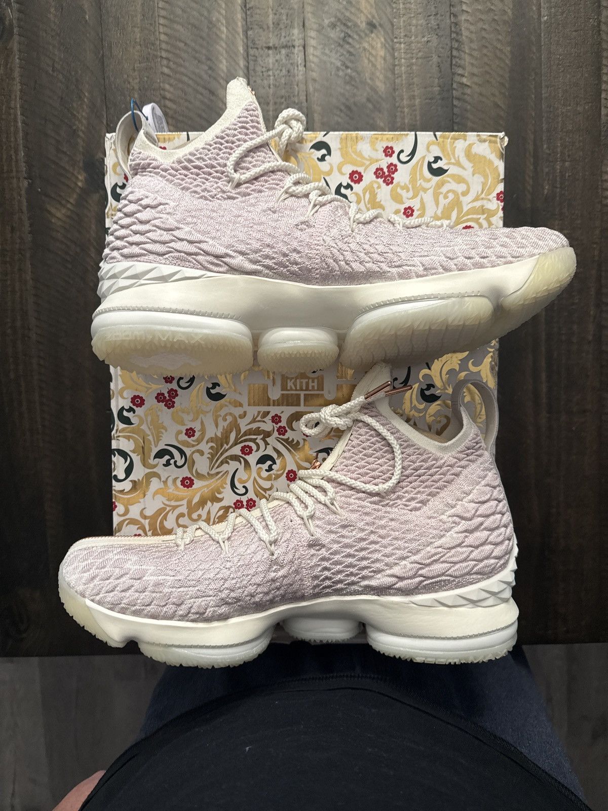 Kith × Nike Super rare Kith x Nike LeBron XV perf rose gold brand new Size US 13 / EU 46 - 5 Thumbnail
