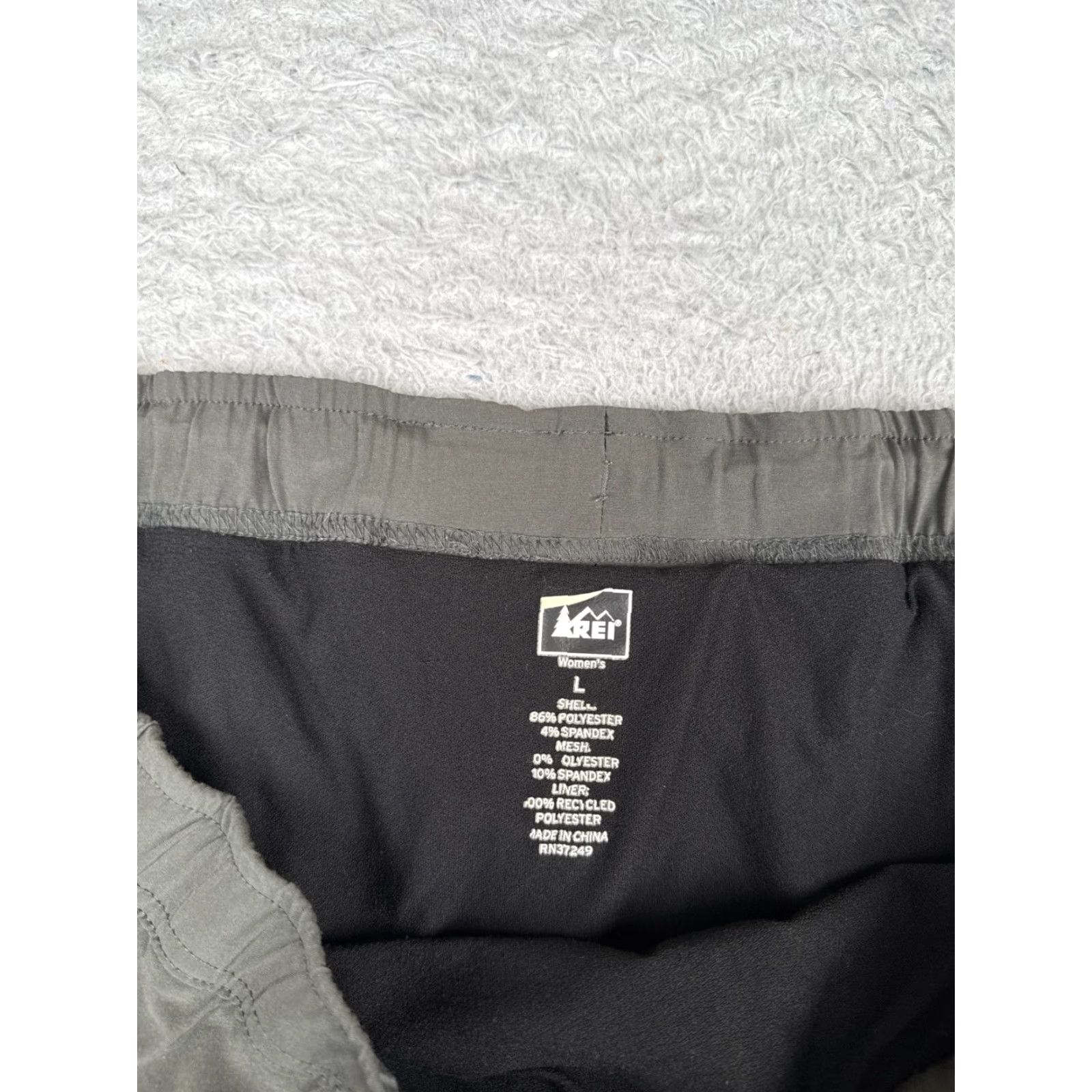 Vintage REI Womens Cargo Shorts Adult Large Gray White Lined Pockets 36x7 Nylon Polyester Pocket Zipper 36 Inseam Regular Size 36" / US 14 / IT 50 - 6 Thumbnail