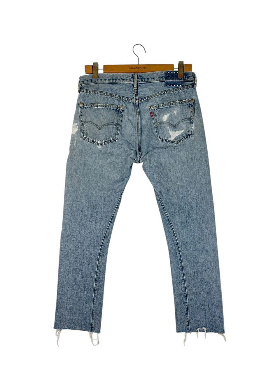 Levi's Vintage Clothing Vintage Distressed Levis 501 fly button / customade Size US 34 / EU 50 - 2 Thumbnail