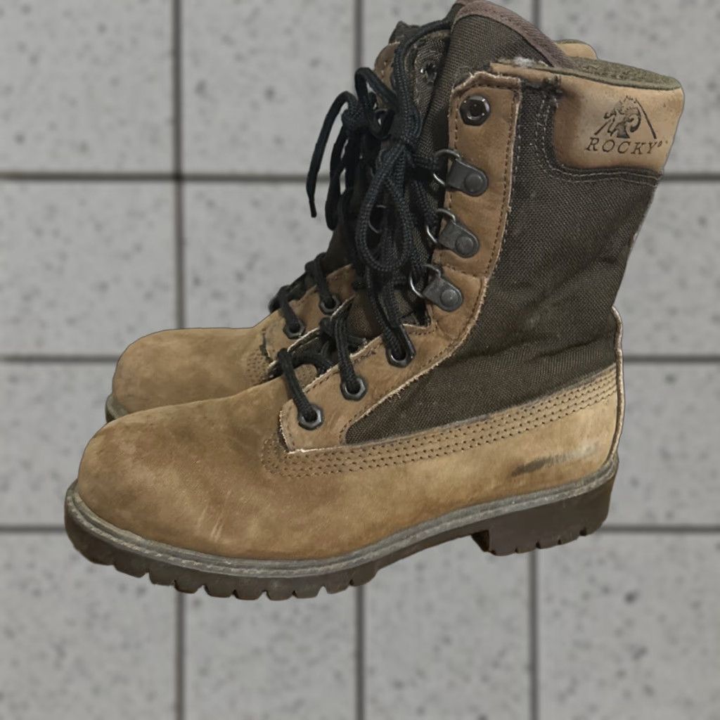Vintage ROCKY RB825 WOMENS BOOT ROCKY Boots Hunting Hiking Brown Leather Made In USA Size 6M Ankle Waterproof Insulated Size US 6 / IT 36 - 1 Thumbnail