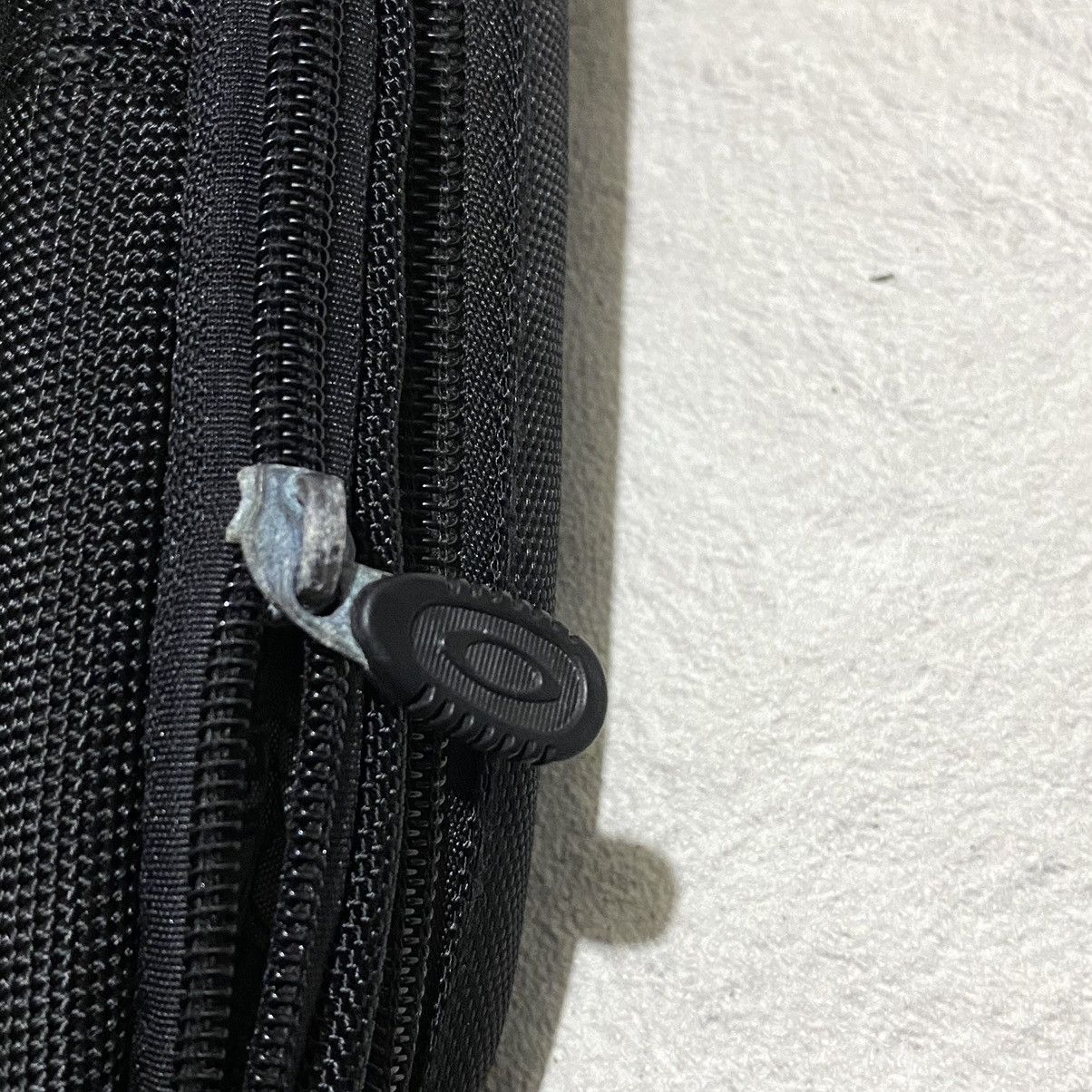 Oakley 🔥RARE🔥Vintage Oakley 2000s Icon Logo Bagpack Size ONE SIZE - 7 Thumbnail