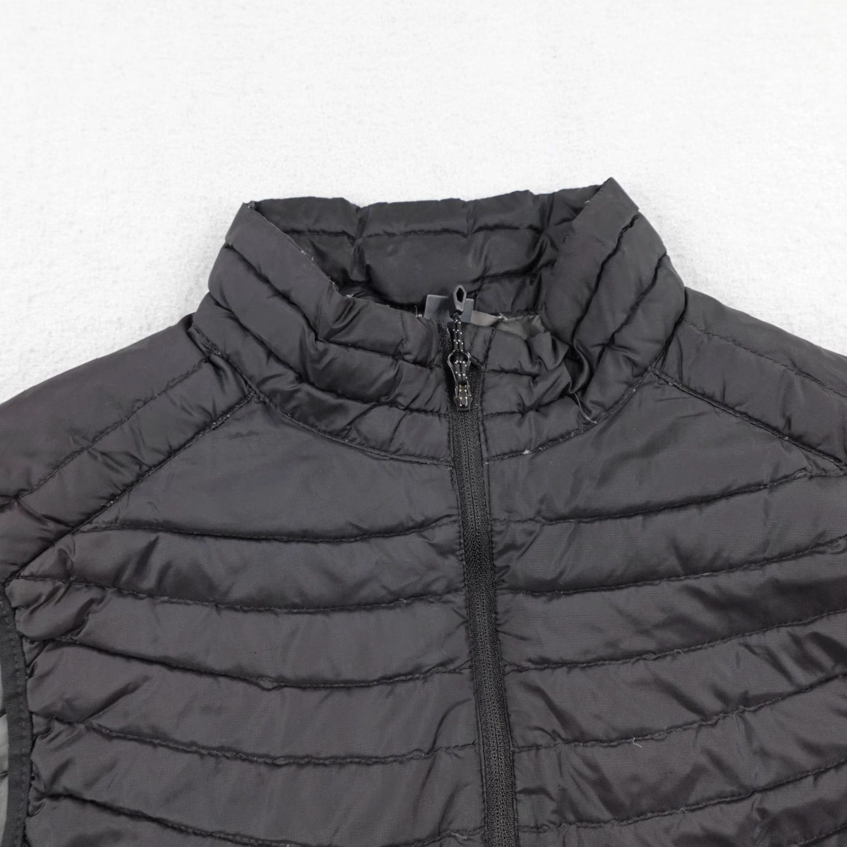 Eddie Bauer Eddie Bauer Vest Womens Large Black First Ascent Puffer Goose Down Gilet Quilted Vest Size L / US 10 / IT 46 - 2 Thumbnail