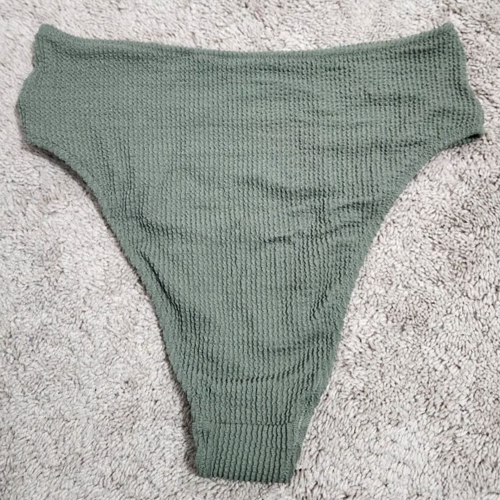 Vintage Aerie Bikini Bottoms Womens L Green Texture Flaw Solid Polyester 64% Recycled Nylon 24% Nylon 8% Metallic 4% Elastane Bottoms Size 36" / US 14 / IT 50 - 2 Thumbnail