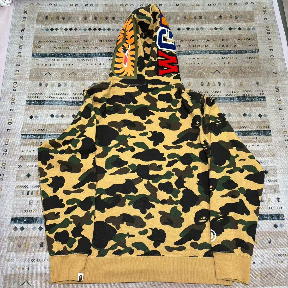 Bape CAMO SHARK FULL ZIP HOODIE Size US XL / EU 56 / 4 - 2 Thumbnail