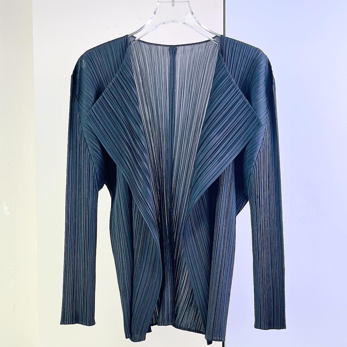 Pleats Please Issey Miyake Pleats Please Issey Miyake Pleated Cardigan Size 3 Size M / US 6-8 / IT 42-44 - 1 Thumbnail