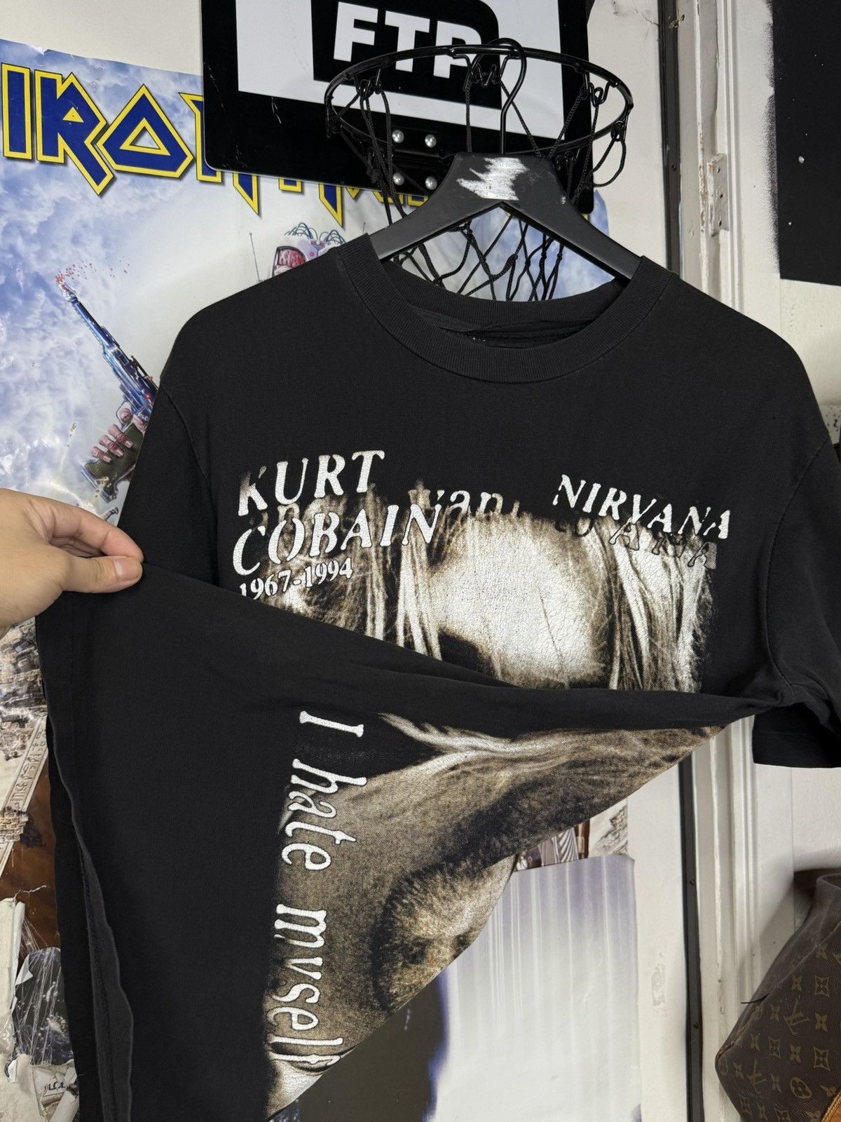 Vintage Vintage 90’s Kurt Cobain T-Shirt Rare Nirvana Tee Size Med Size US M / EU 48-50 / 2 - 6 Thumbnail