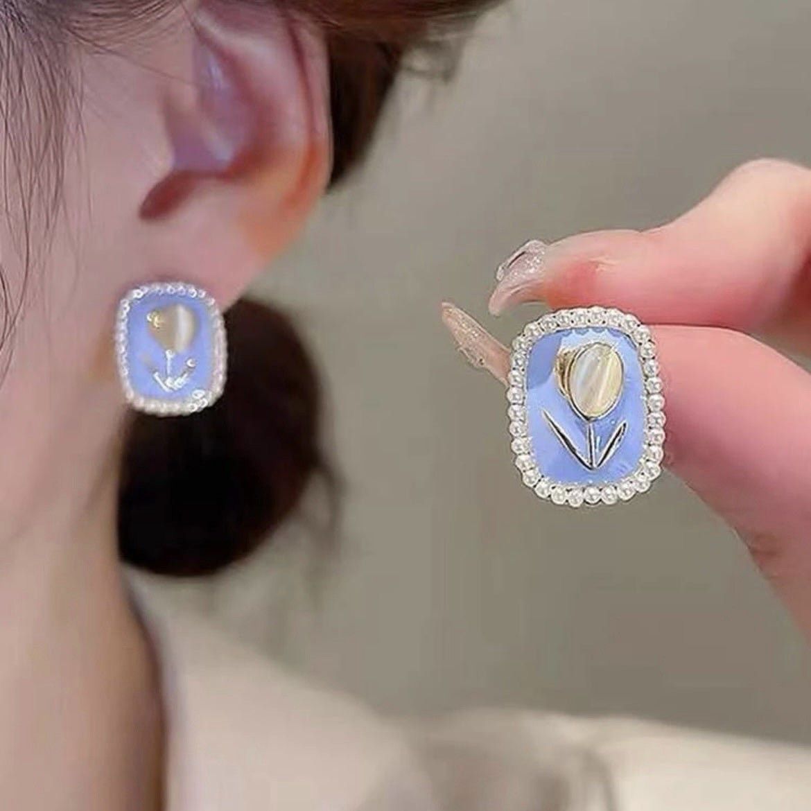 Other New Light Blue Vintage Tulip Flower Pearl Stud Drop Earrings Size ONE SIZE - 5 Thumbnail