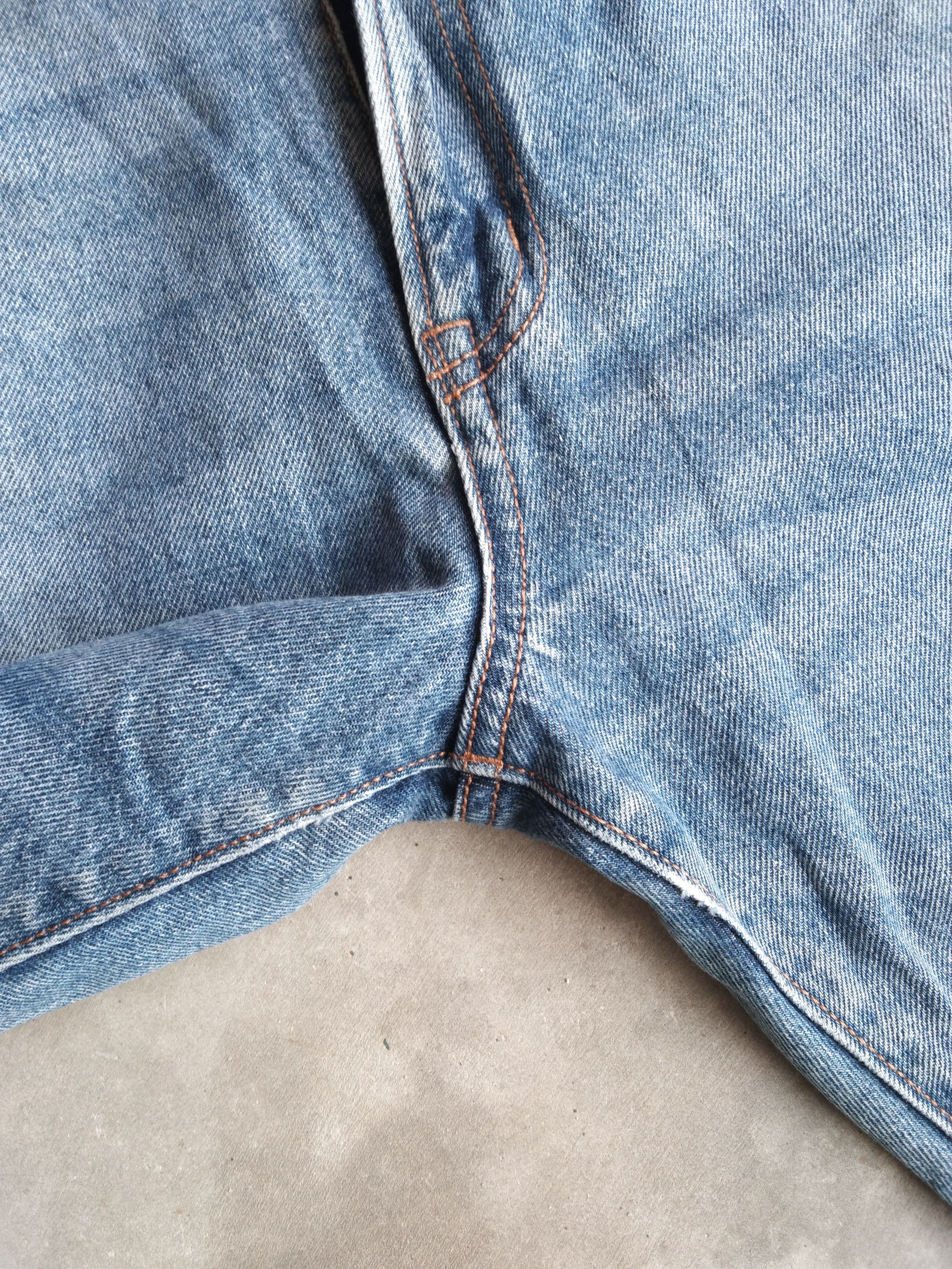 Japanese Brand Vintage GU Faded Blue Released Hem Distressed Jeans 34x30 Size US 34 / EU 50 - 4 Thumbnail