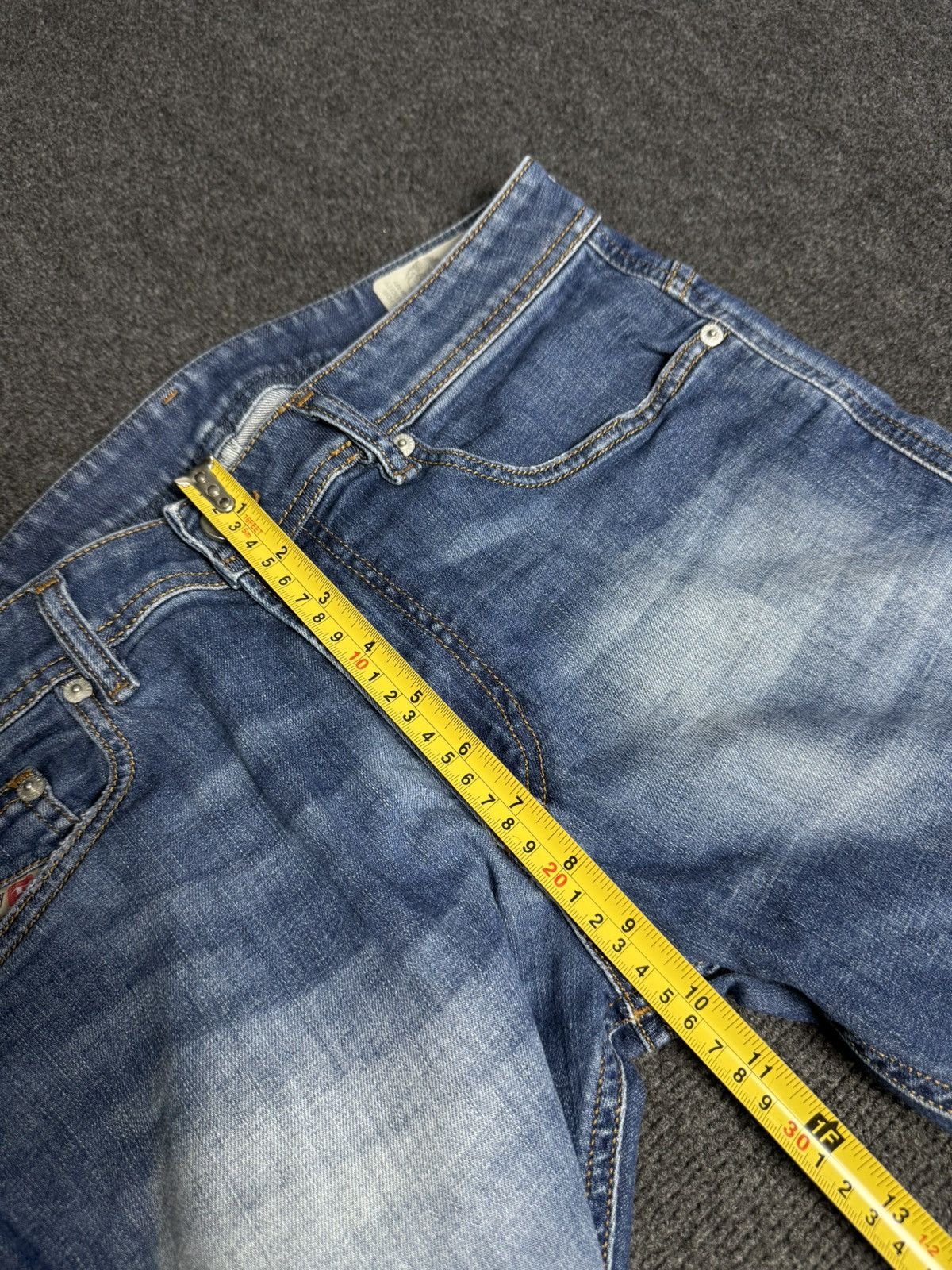 Diesel 00s Y2K Luxury Diesel Thavar-XP Slim Tapered Jeans Y2K Denim Size US 30 / EU 46 - 17 Thumbnail