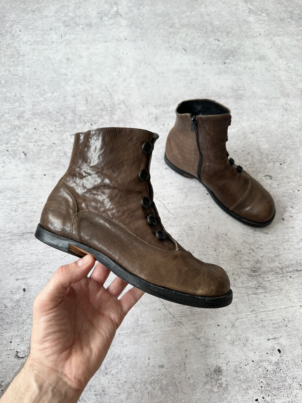 Cydwoq Artisan Leather Button Granny Boots