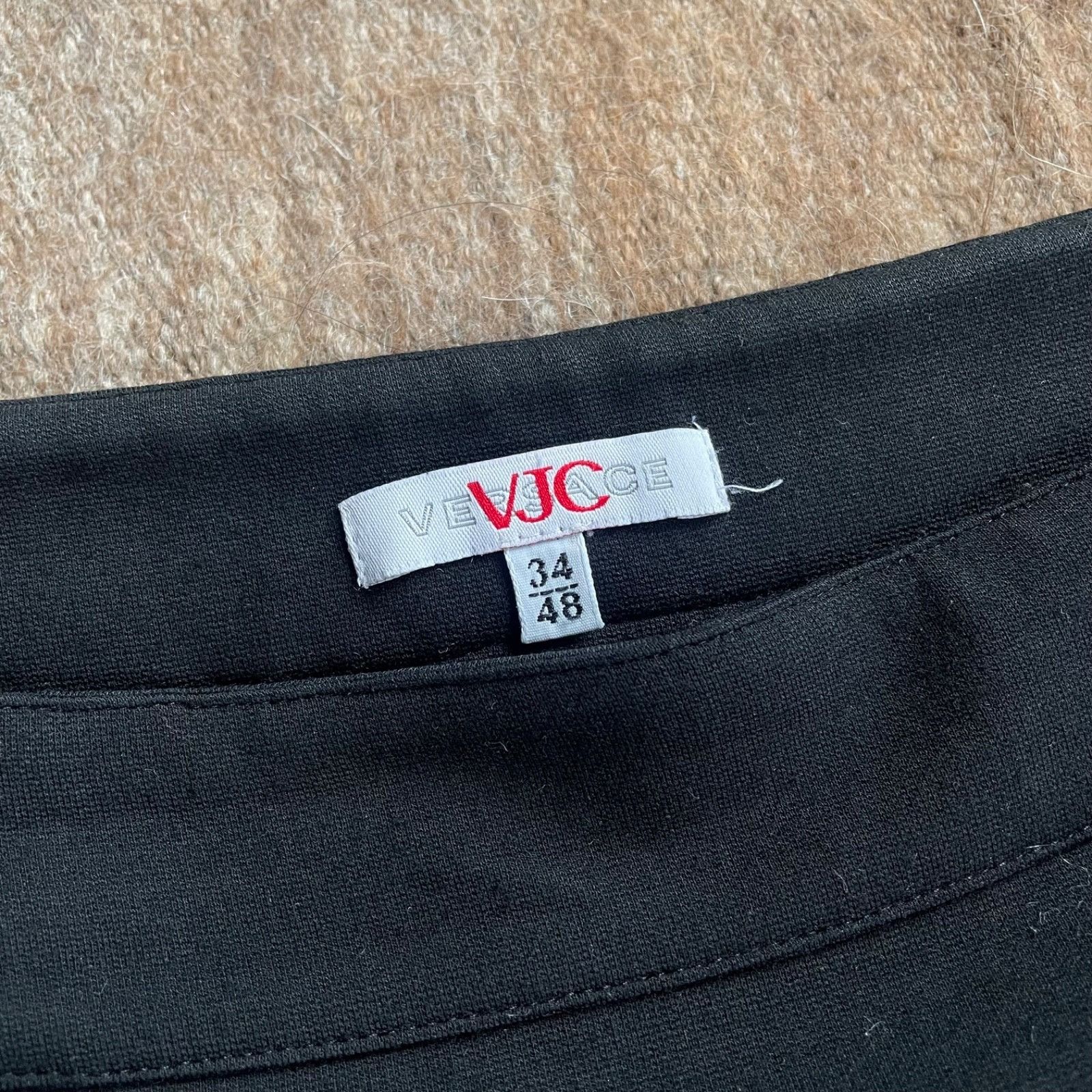 Versace VJC Versace Vintage Black Viscose Pencil Minimalist Elegant Size 34" / US 12 / IT 48 - 2 Thumbnail