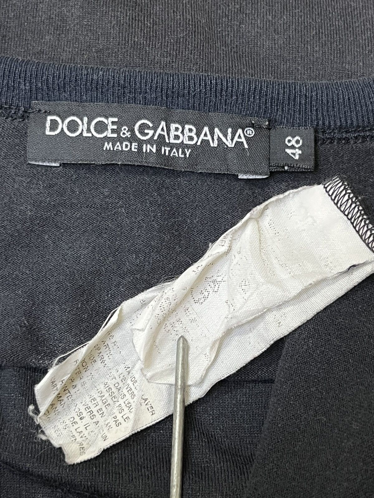 Iconic🔥D&G dolce & gabbana v-neck tee shirt