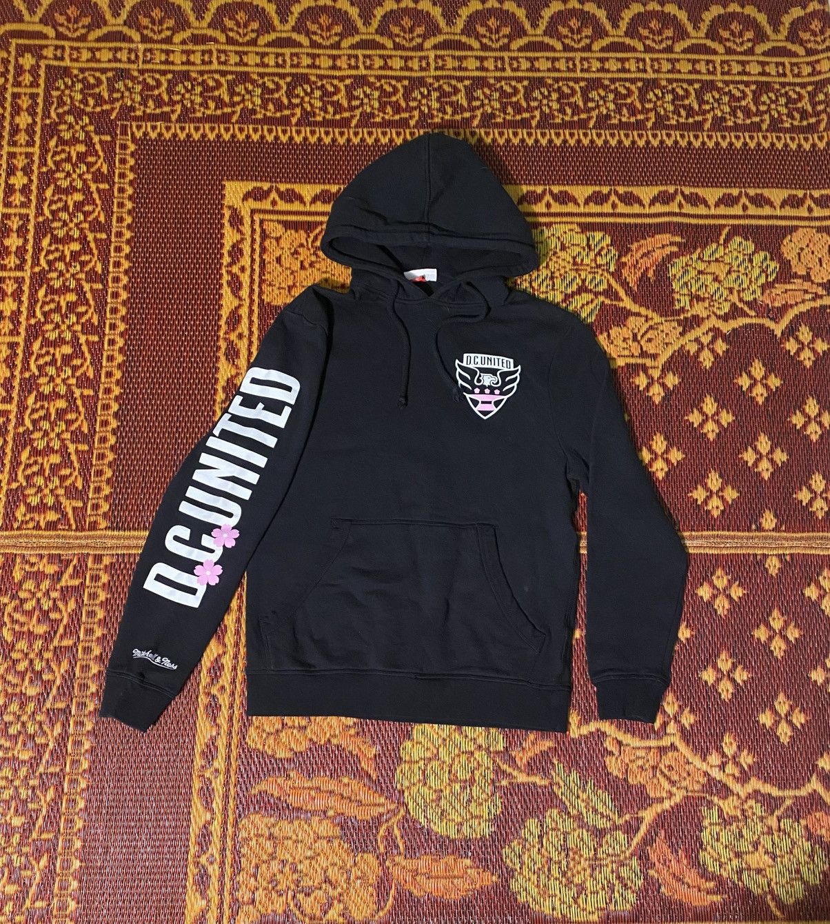 Mitchell & Ness Mitchell & Ness D.C. United Cherry Blossom Hoodie Size US S / EU 44-46 / 1 - 2 Thumbnail