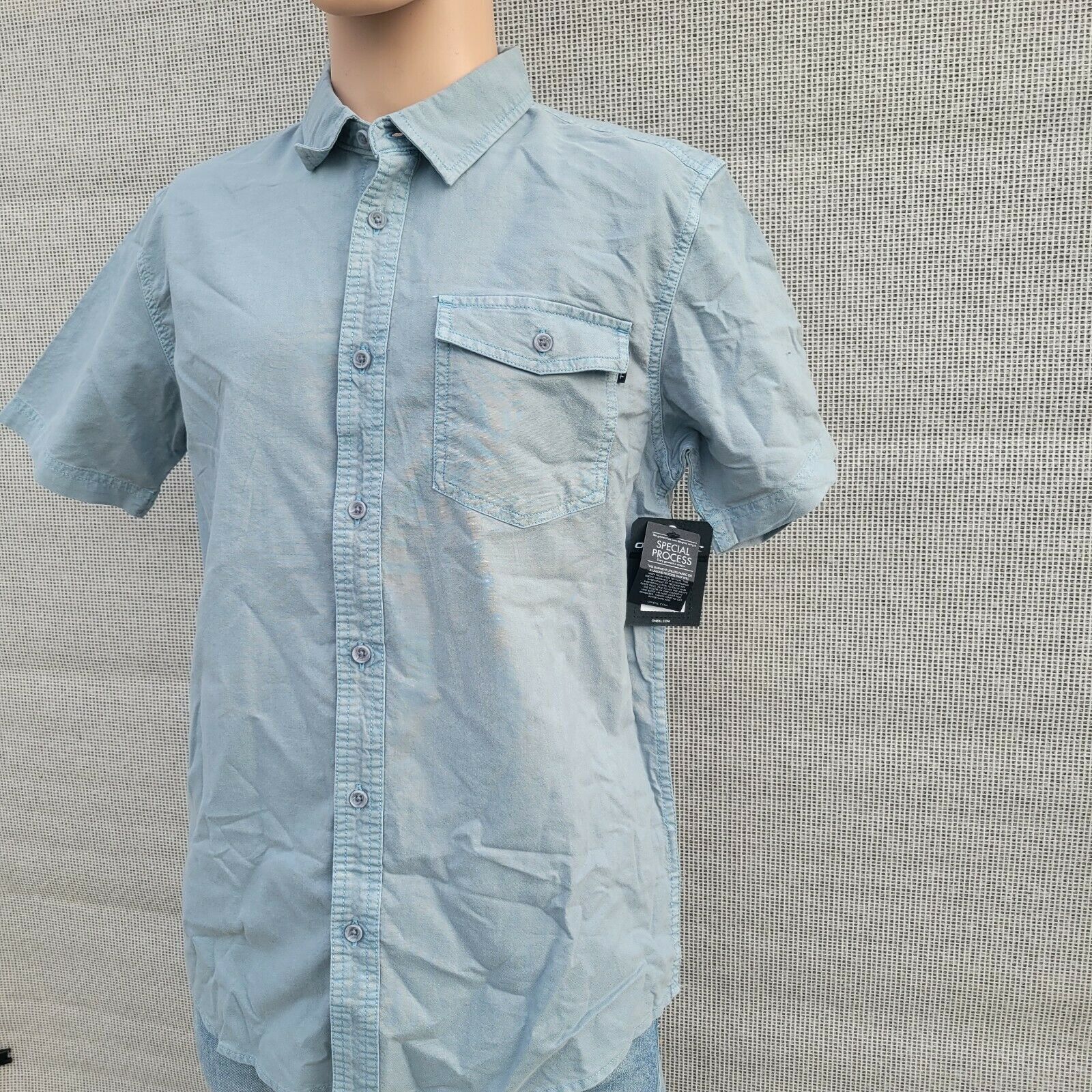 O'Neill Men's O'Neill Button-Up Shirt. Size Medium. Size US M / EU 48-50 / 2 - 3 Thumbnail