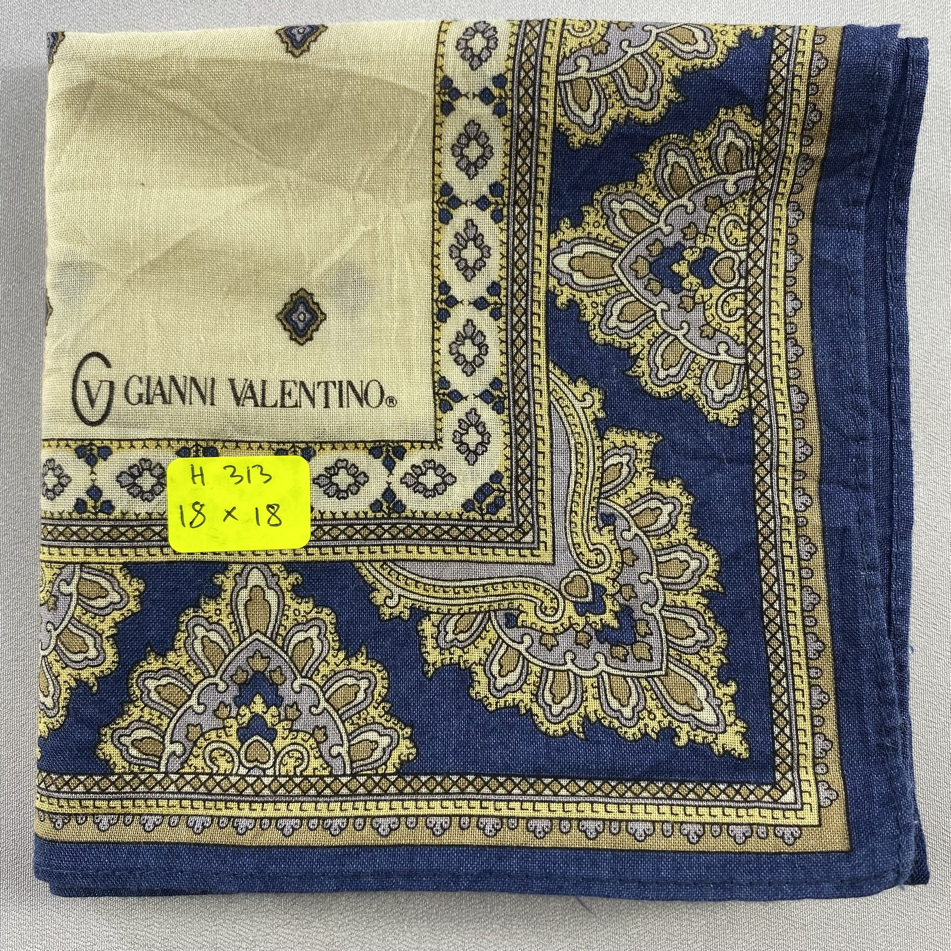 Vintage Valentino Bandana/ Handkerchief / Neckerchief Size ONE SIZE - 5 Thumbnail