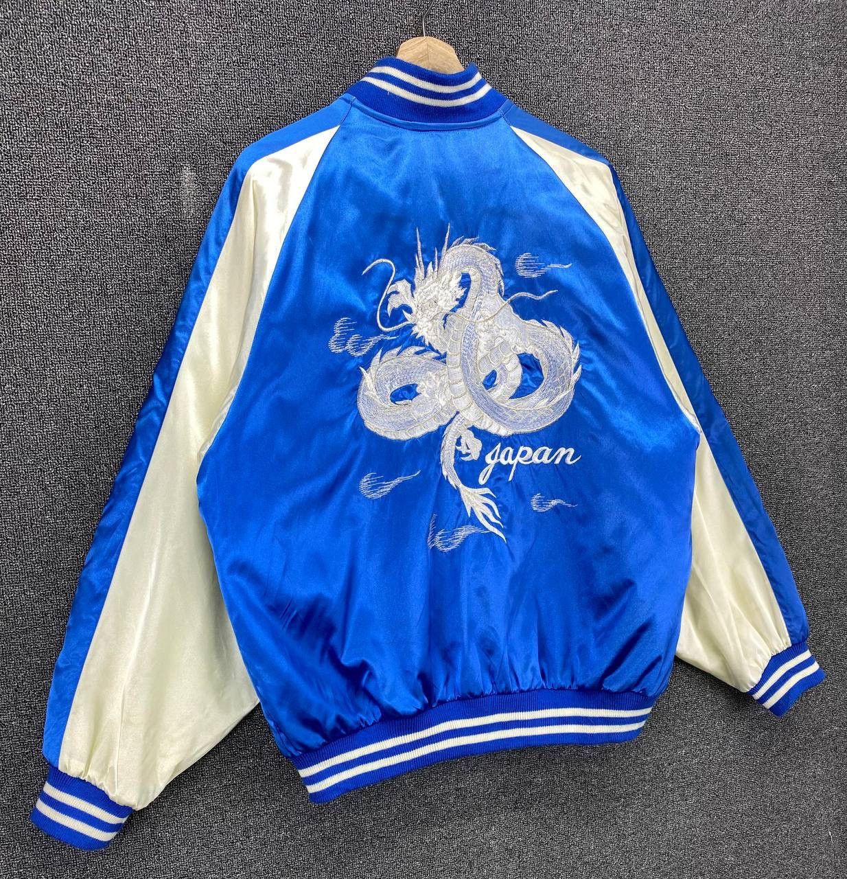 Japanese Brand Vintage 90s Sukajan Dragon Embroidery Varsity Jacket Size US L / EU 52-54 / 3 - 2 Thumbnail