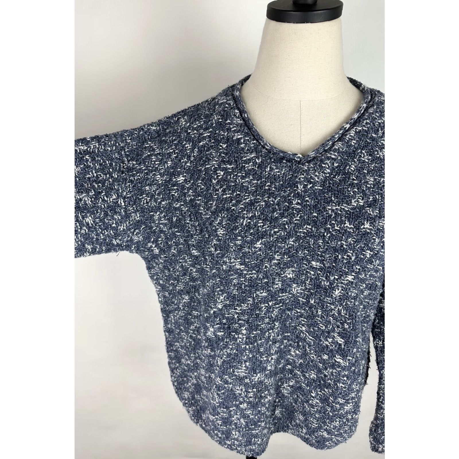 Vintage VINTAGE ALPS Sweater WOMENS L Pullover Knit 90s Chunky Cotton Blend Blue HOLE Decade/Theme: 90s Bohemian Grunge Ski Casual Womens Size L / US 10 / IT 46 - 4 Thumbnail