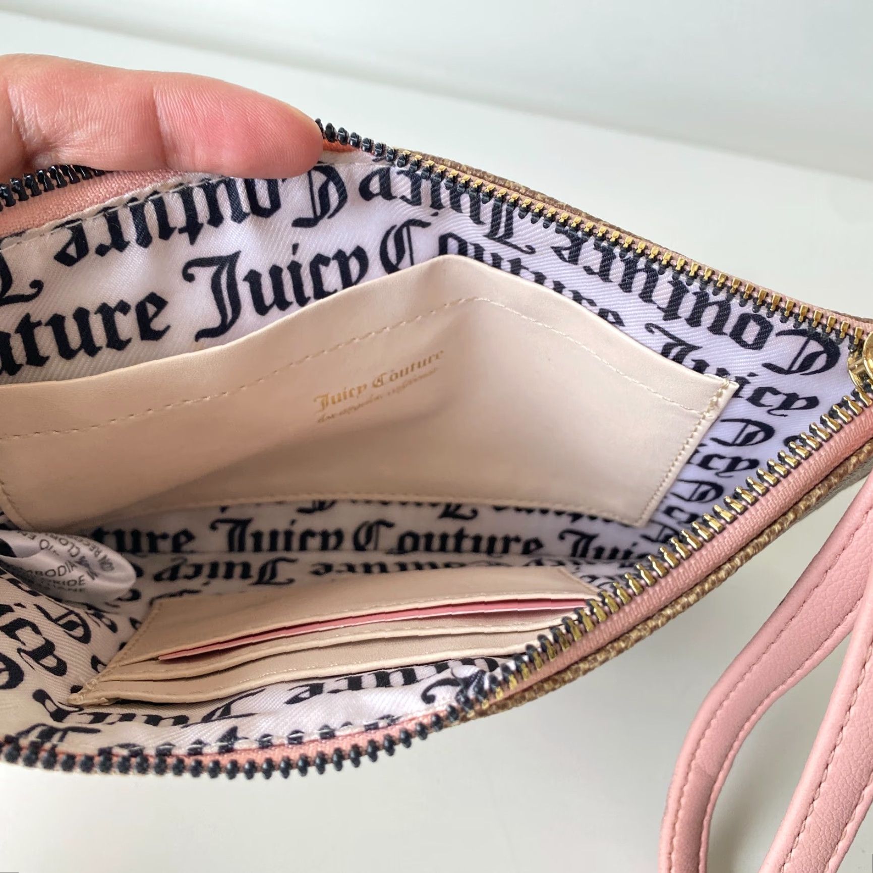 Juicy Couture VINTAGE Juicy Couture Wallet Clutch Zip-Around Brown Pink All Over Print Gold Heart Womens 90s Y2K Logo City Size ONE SIZE - 3 Thumbnail