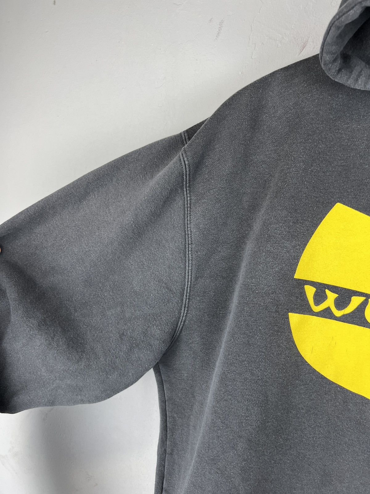Wu-Tang Clan 💥RARE💥 VINTAGE 90s WU TANG CLAN RUSSEL ATHLETIC HOODIE Size US XXL / EU 58 / 5 - 6 Thumbnail