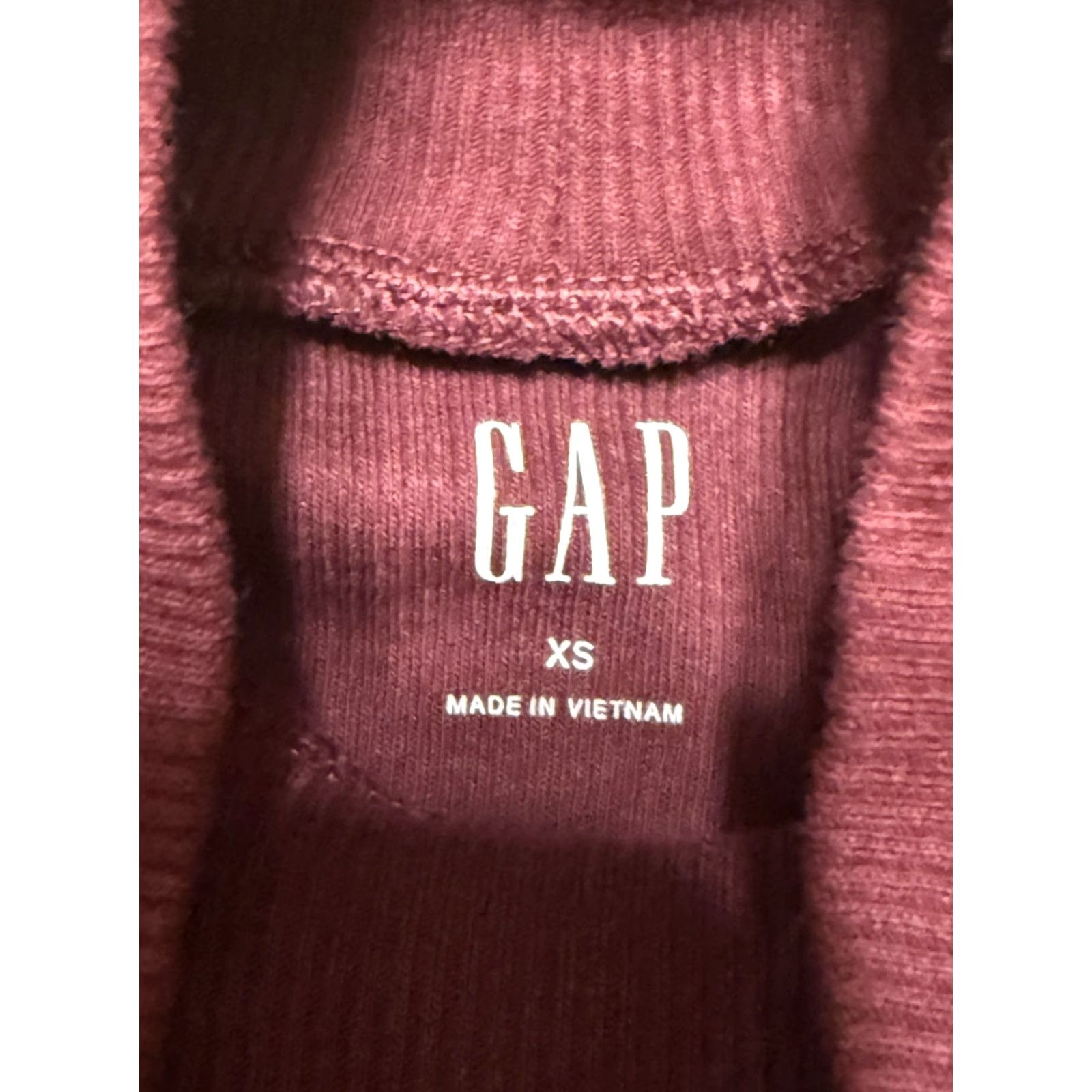 Gap GAP Shirt, Women’s XS, Red Burgundy, Long Sleeve, Mock Neck, Puff Sleeve, NWT, T-Shirt Size XS / US 0-2 / IT 36-38 - 7 Thumbnail