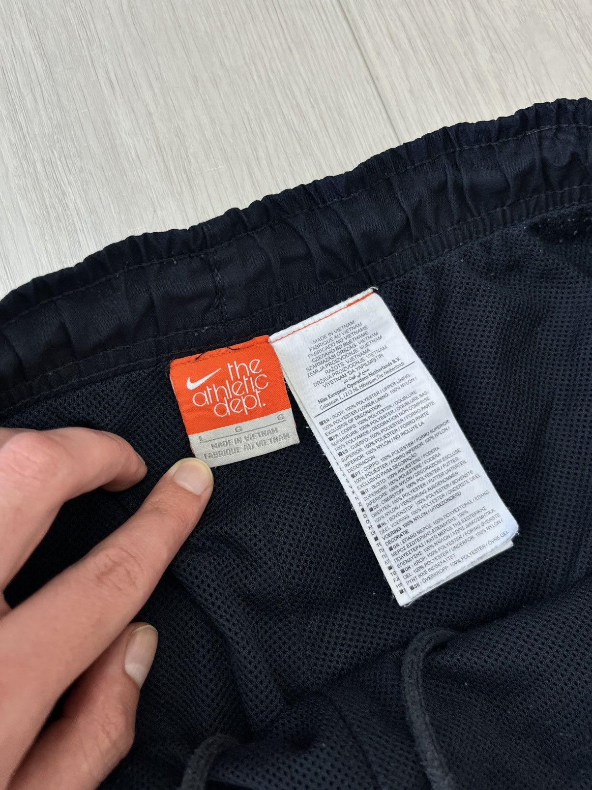 Nike Vintage Nike Track Pants Swoosh Logo Y2K 90s Drill Casual Size US 34 / EU 50 - 7 Thumbnail