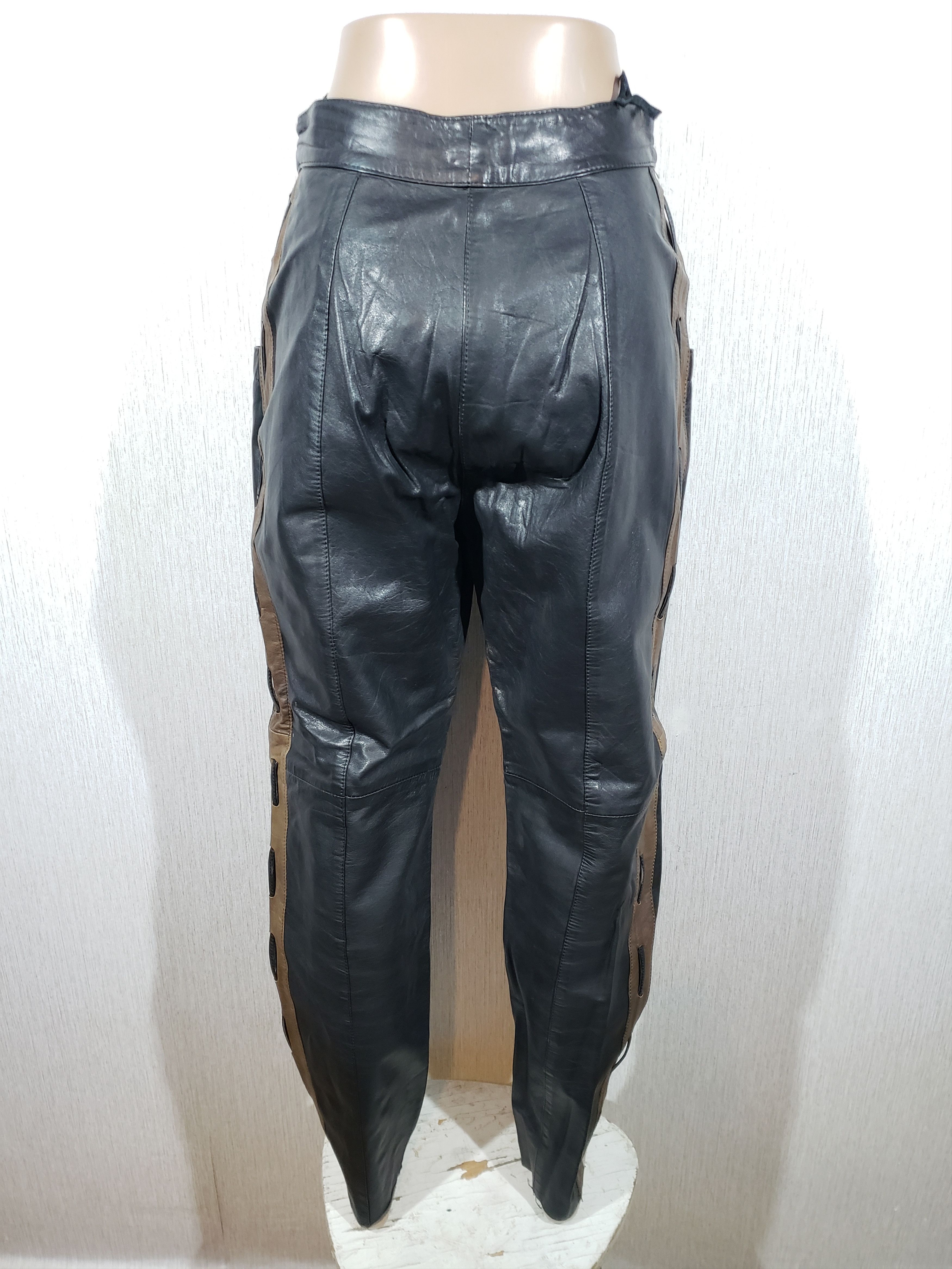 Genuine Leather Stylish women's black leather pants. Size 27" / US 4 / IT 40 - 4 Thumbnail
