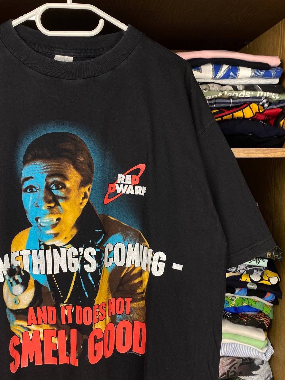 Vintage Vintage Red Dwarf 1994 "Something Coming" Graphic Tee Size US XL / EU 56 / 4 - 3 Thumbnail
