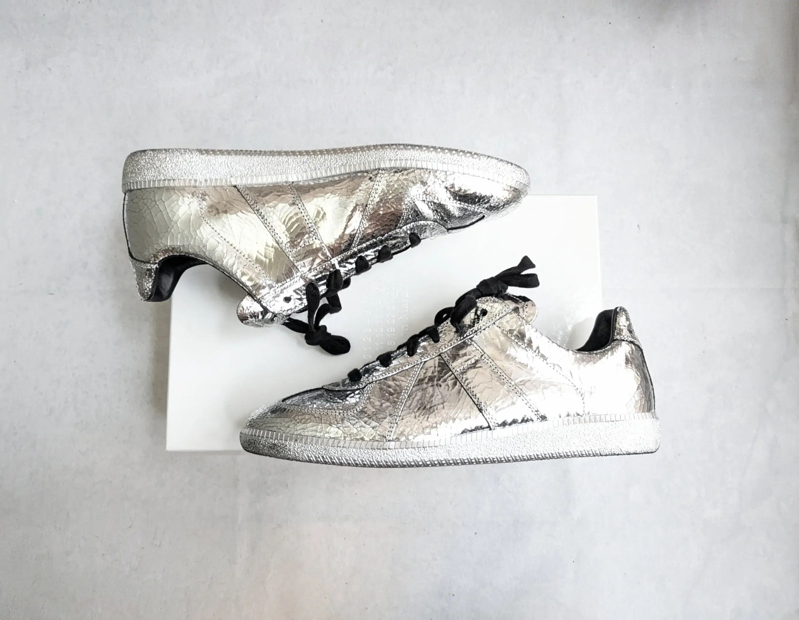 Maison Margiela Maison Margiela Replica GAT Silver 10 43 Low Tops Black Size US 10 / EU 43 - 2 Thumbnail
