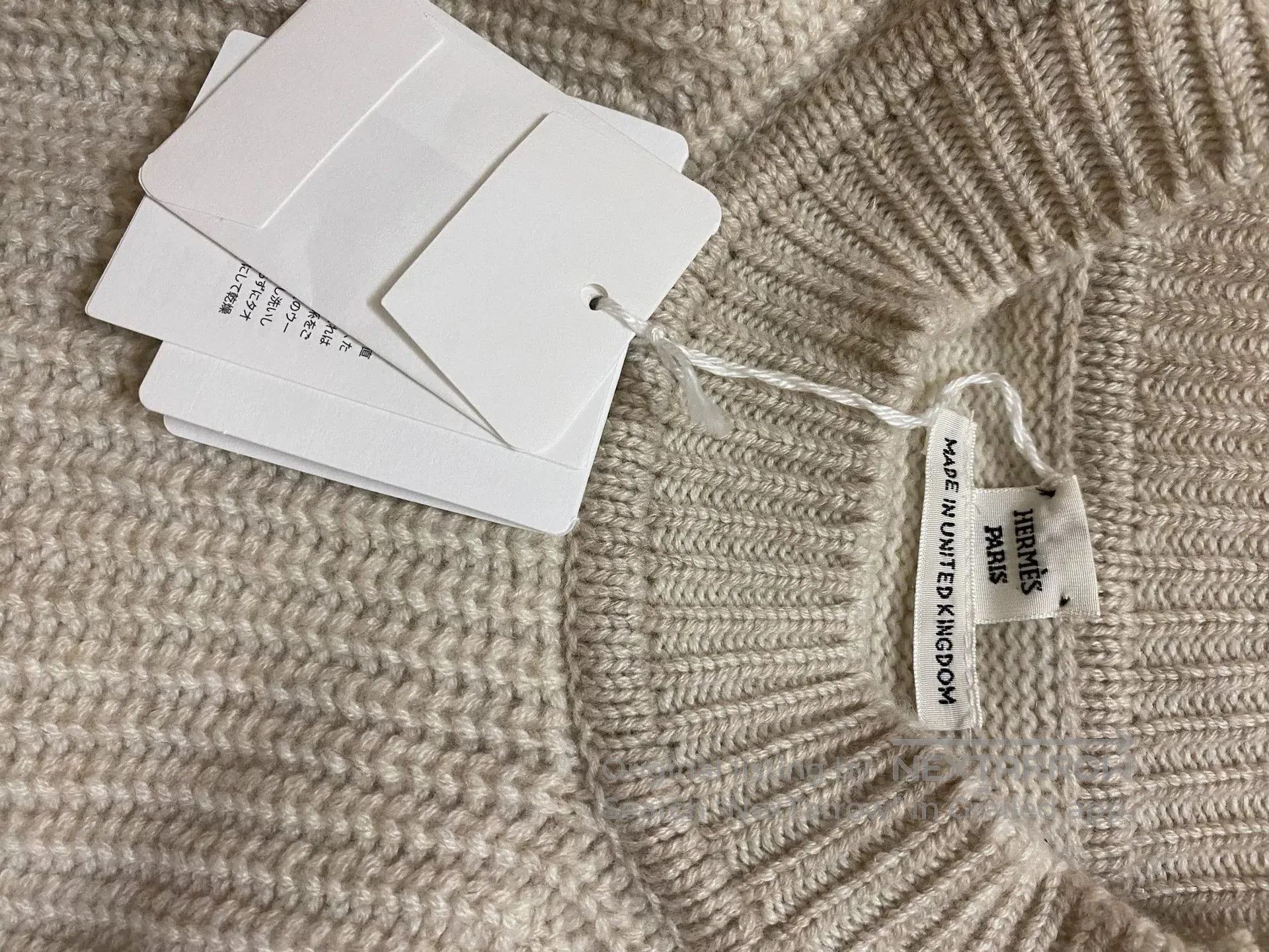 Hermes Hermes Women's Beige Cashmere Sweater. Size US XS / EU 42 / 0 - 3 Thumbnail