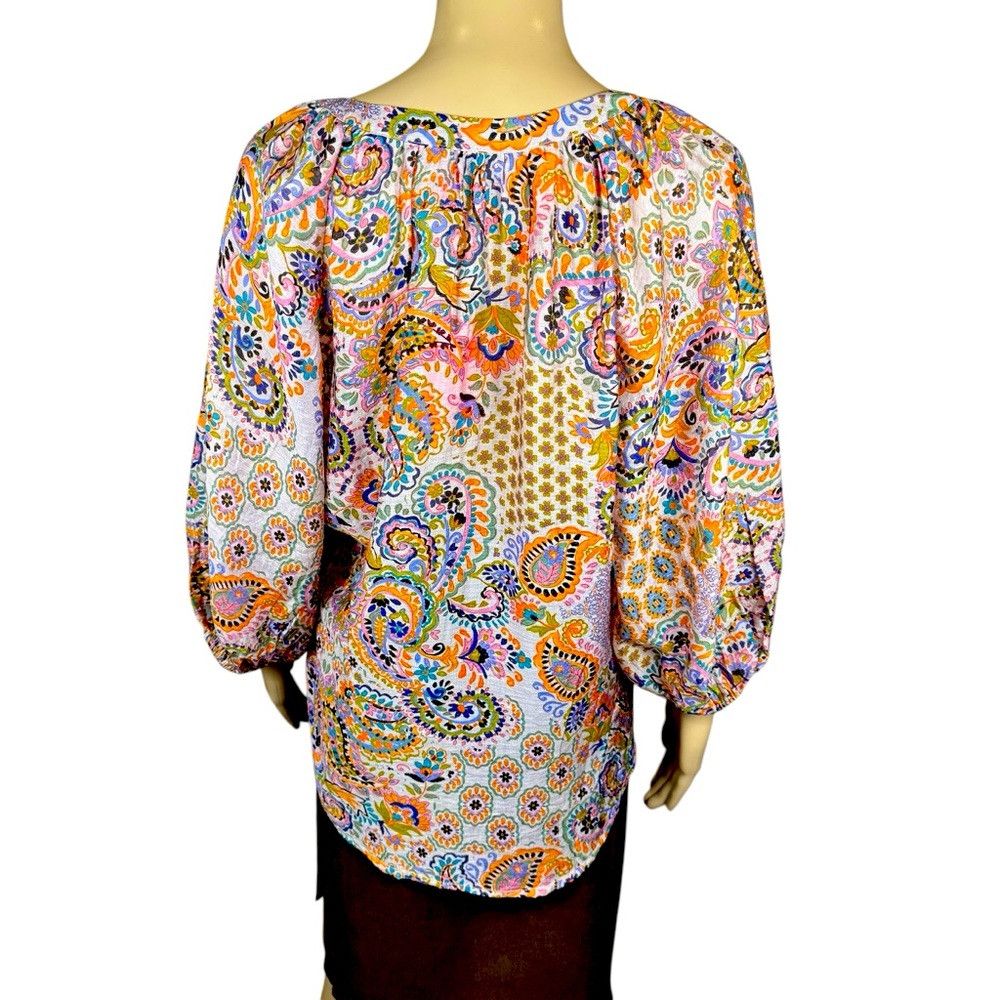 Vince Camuto NWT New Vince Camuto Floral Rayon Henley Blouse Size M Size M / US 6-8 / IT 42-44 - 4 Thumbnail