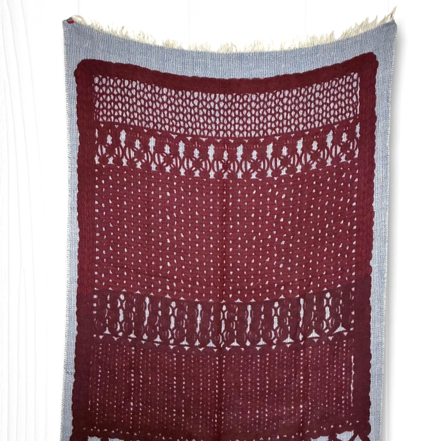Vintage InouiToosh Scarf Women OS Wool Burgundy Navy Blue Fringed Wrap Size ONE SIZE - 3 Thumbnail