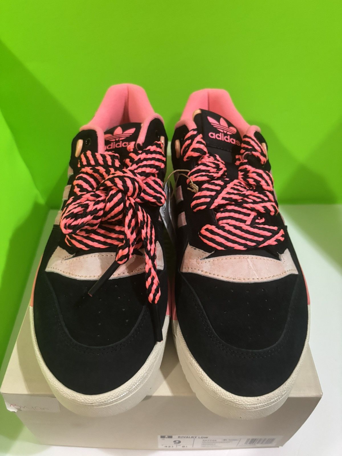 Adidas Adidas rivalry low Size US 9 / EU 42 - 1 Thumbnail
