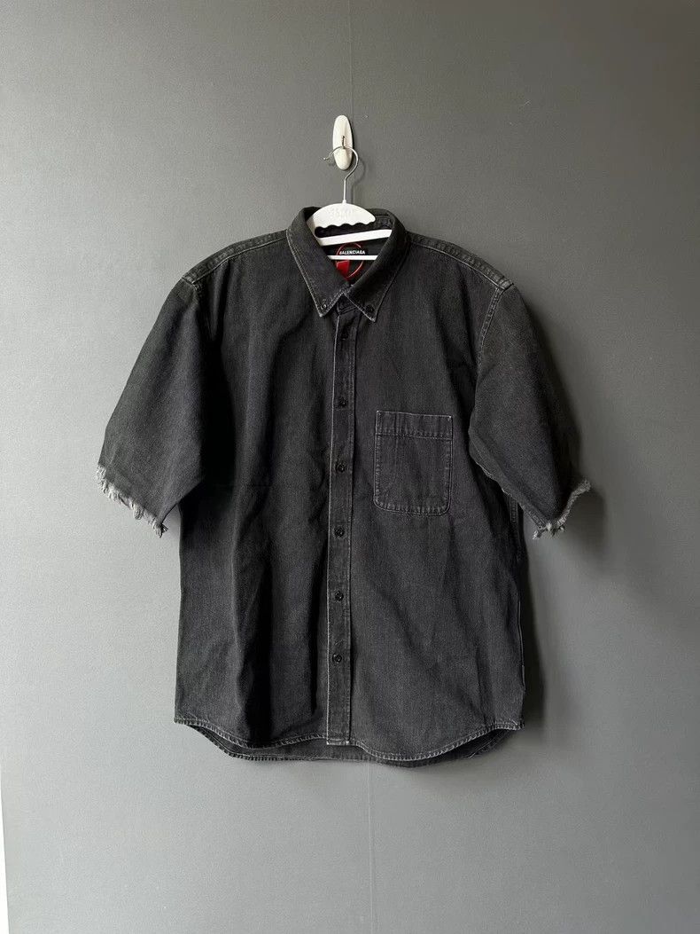 Balenciaga Balenciaga Denim Short Sleeve Shirt - dmc Size US M / EU 48-50 / 2 - 1 Thumbnail