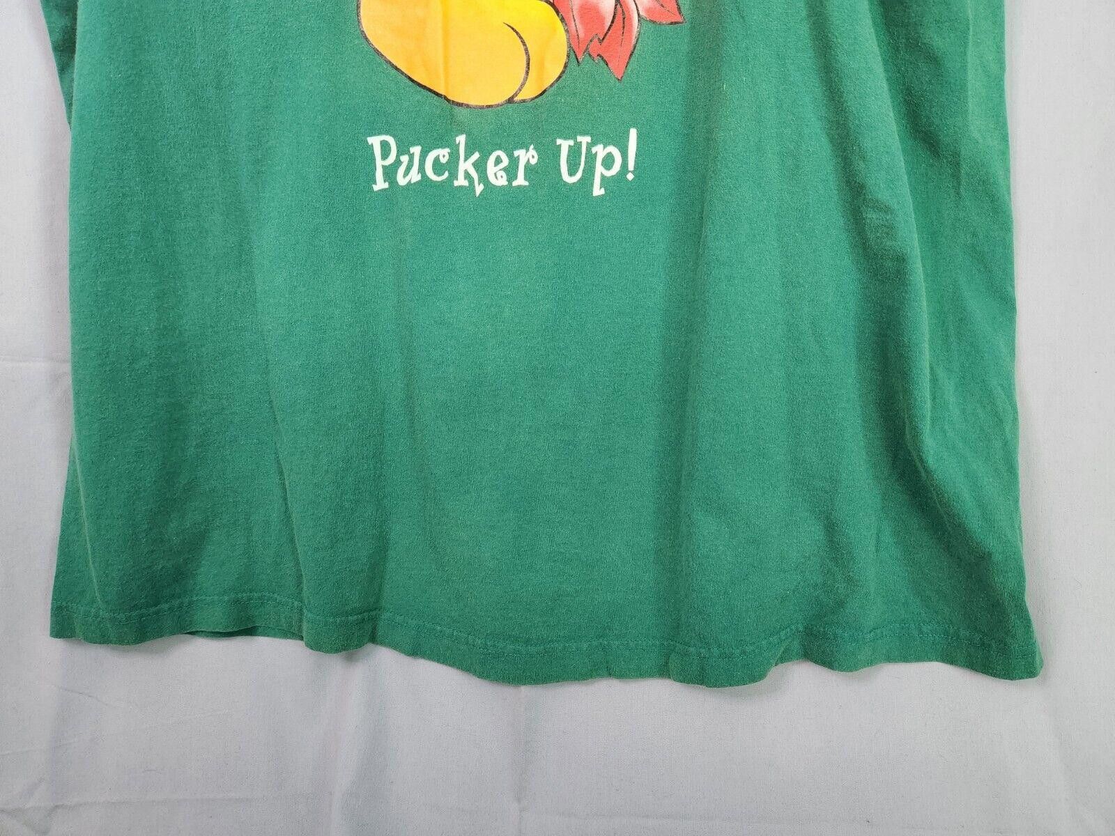 Designer Vintage Tweety Bird Christmas Pucker Up Tshirt Size XL Size US XL / EU 56 / 4 - 5 Thumbnail