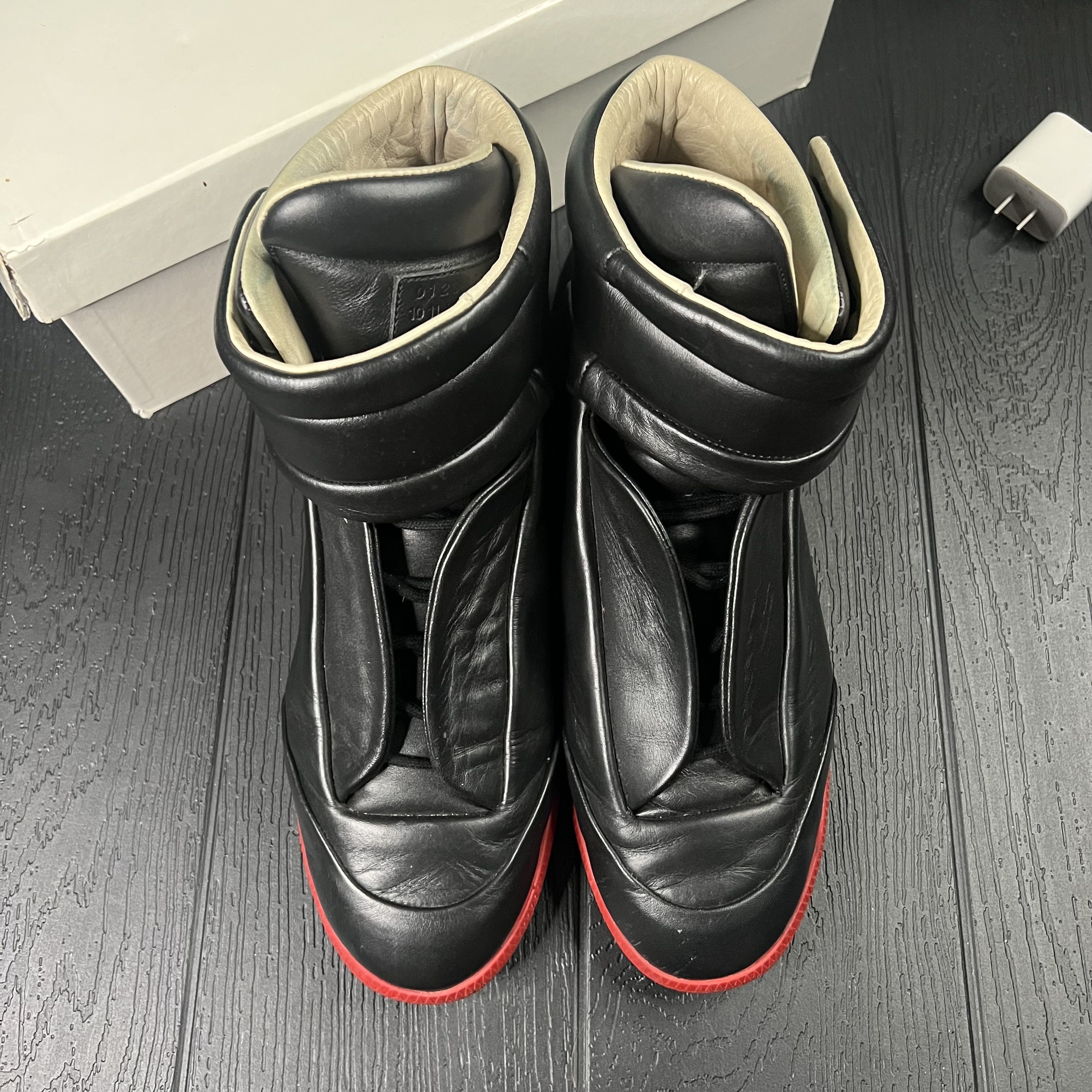 Maison Margiela Maison Margiela Future Black Red Size US 13 / EU 46 - 12 Thumbnail