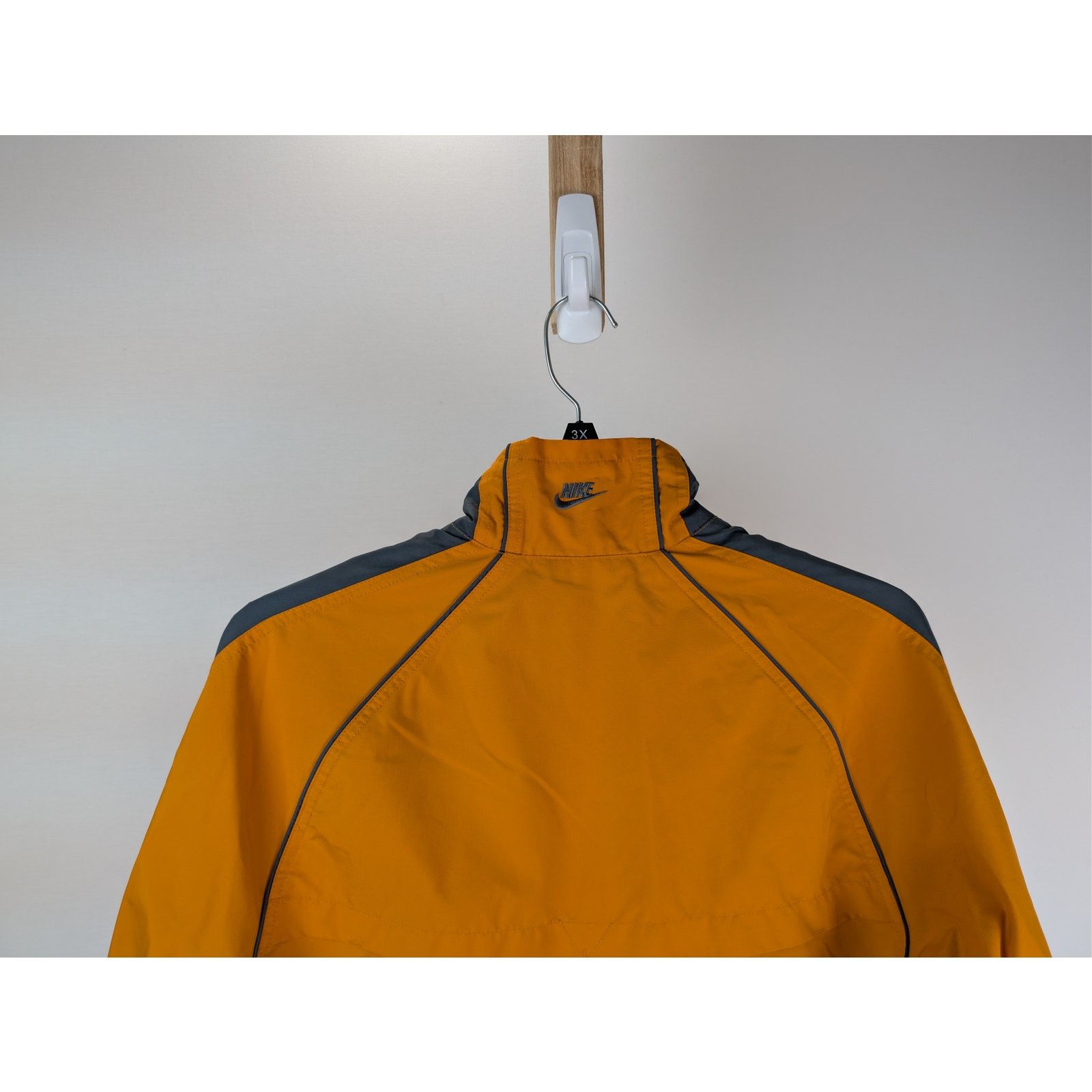 Nike o1rshd1 Vintage Nike Collared Windbreaker Jacket in orange Size US M / EU 48-50 / 2 - 12 Thumbnail
