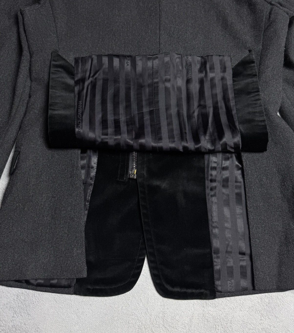 Dolce & Gabbana Dolce Gabbana Women’s Angora Wool V-Neck Blazer Jacket Size 44S - 10 Thumbnail
