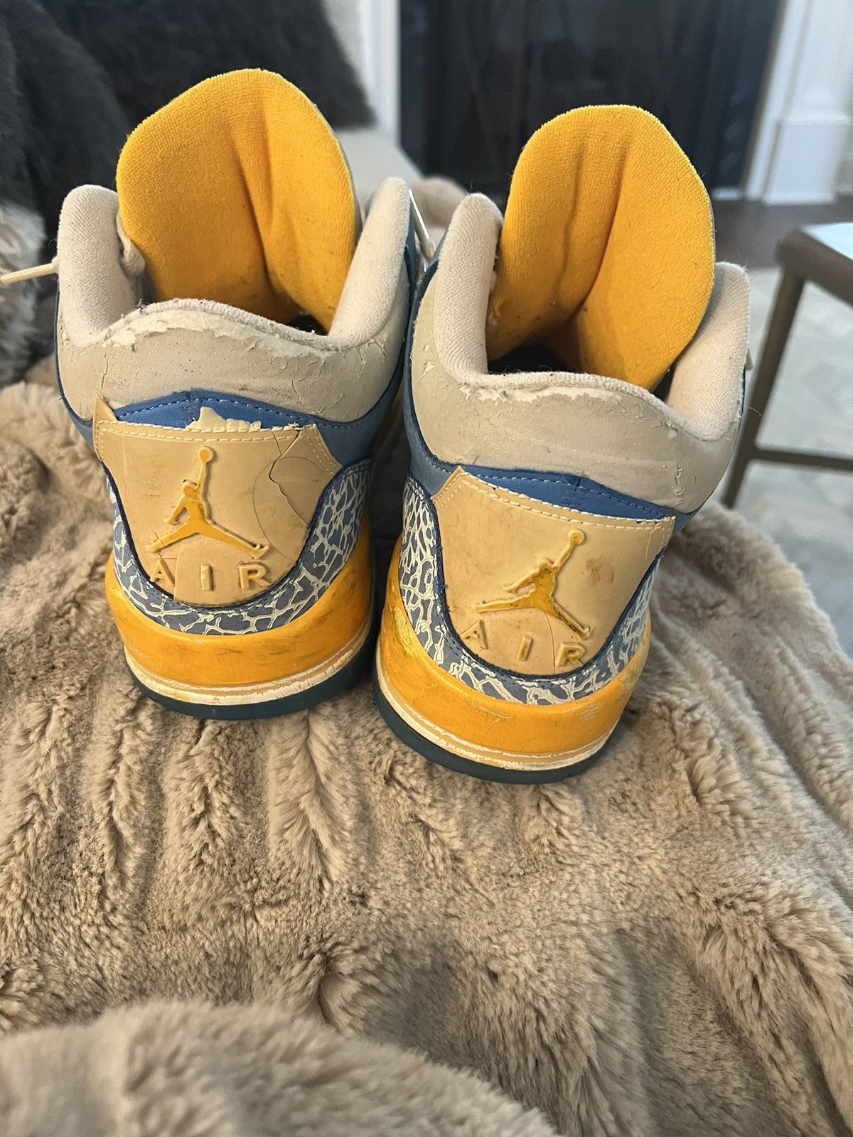 Jordan Brand Yellow and Blue Jordan’s Size US 10 / EU 43 - 3 Thumbnail
