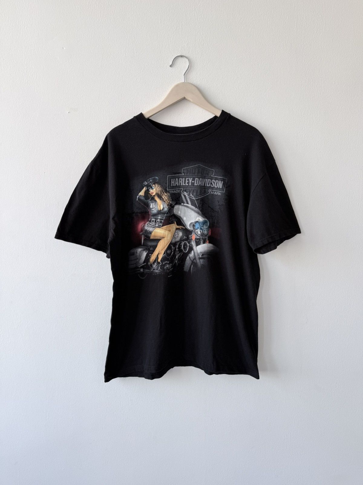 Harley Davidson Vintage 2015 Harley Davidson Police Girl T Shirt Size US XL / EU 56 / 4 - 1 Thumbnail