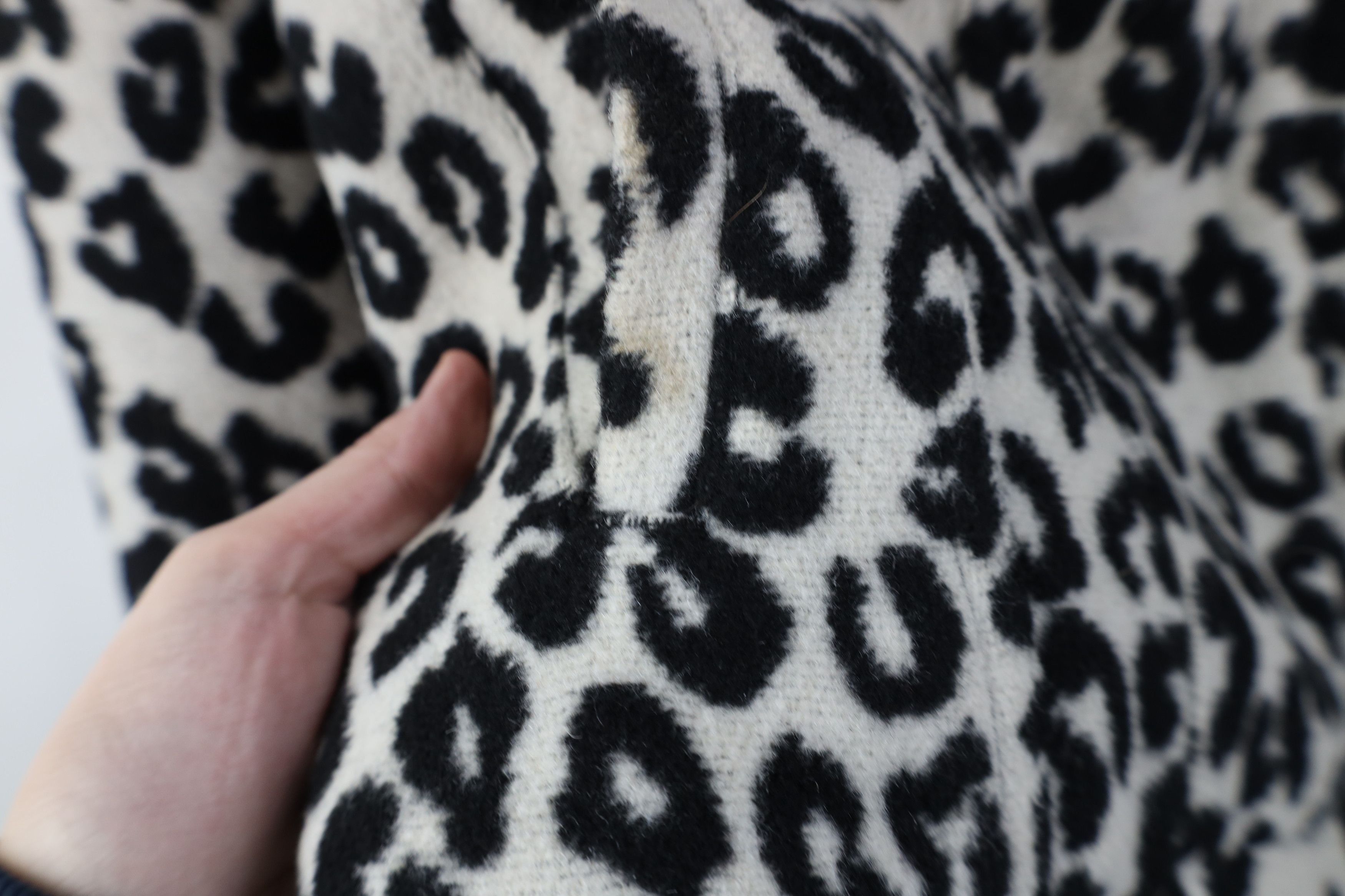 Levi's Vintage Y2K Levis Cheetah Quilted Fleece Trucker Jacket Size L / US 10 / IT 46 - 5 Thumbnail