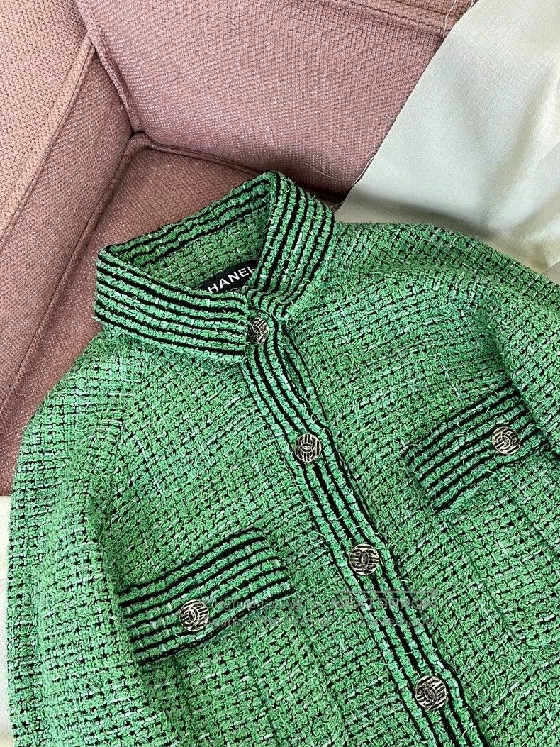 Chanel Chanel Green woven two-pocket jacket Size XXS / US 00 / IT 34 - 2 Thumbnail