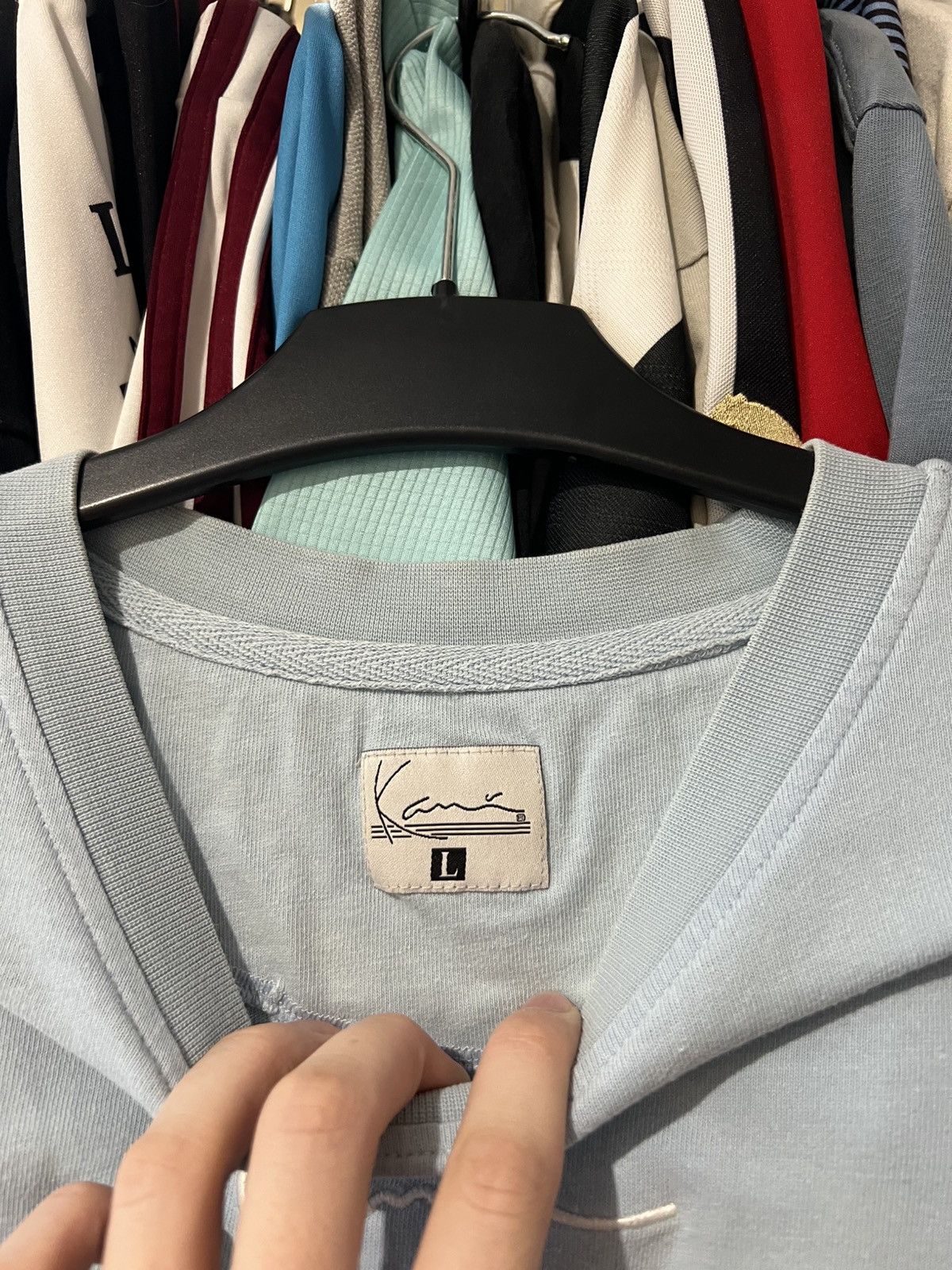 Other VINTAGE KARL KANI EMBROIDERED CENTRE LOGO BLUE BLANK T SHIR Size US L / EU 52-54 / 3 - 4 Thumbnail