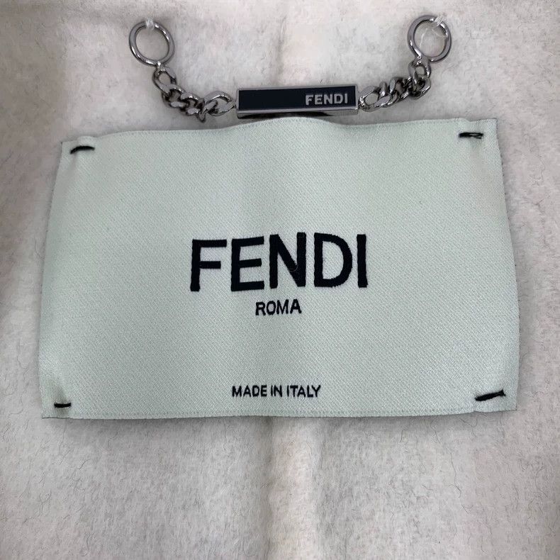 Fendi FENDI Beige Cashmere Crew Neck Short Sleeve Mink Fur Patch Size XS / US 0-2 / IT 36-38 - 5 Thumbnail