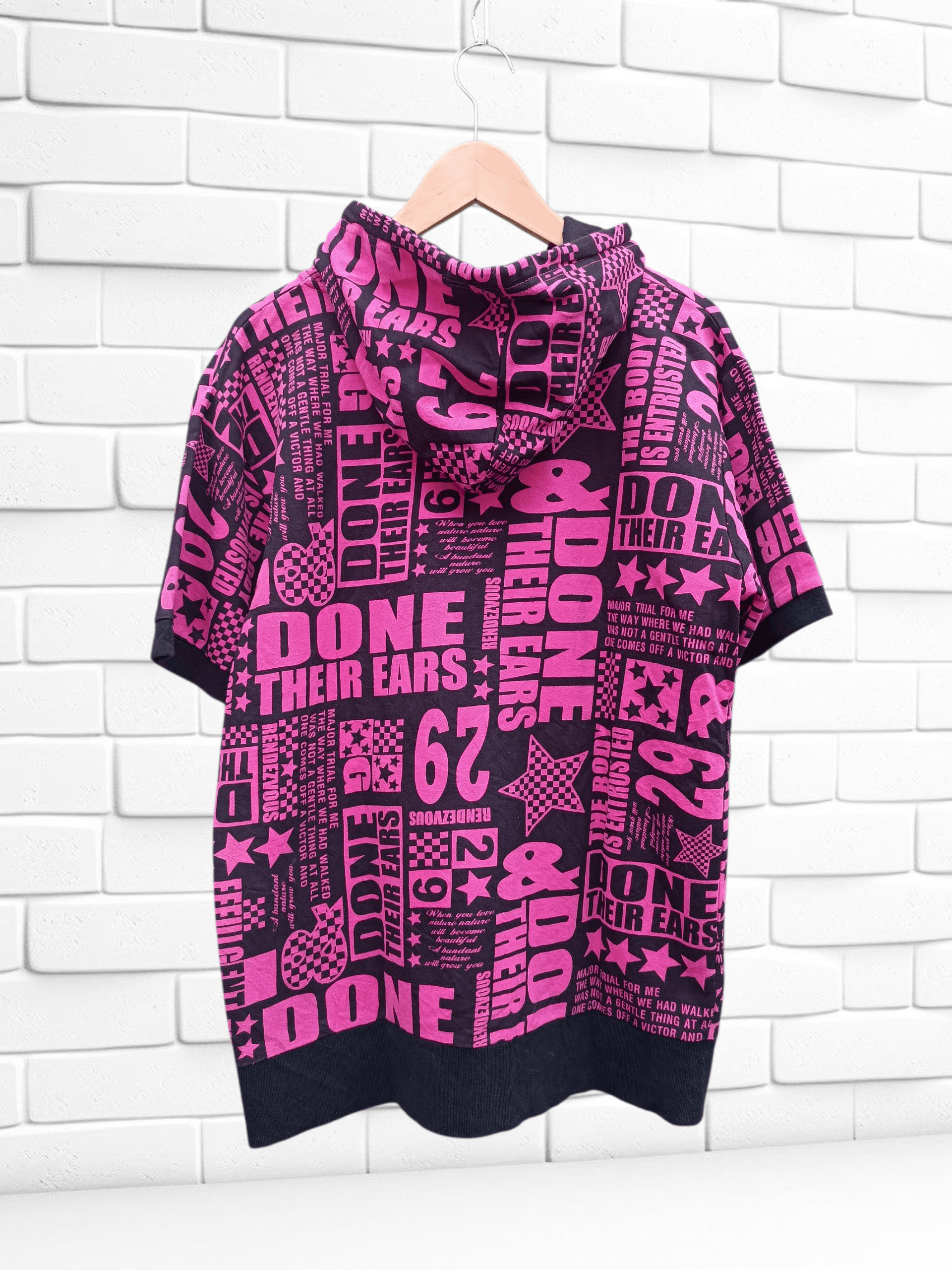 Japanese Brand Vkei Unisex Y2K Hooded Print Black Pink Zip Up Short Sleeve Size US M / EU 48-50 / 2 - 4 Thumbnail