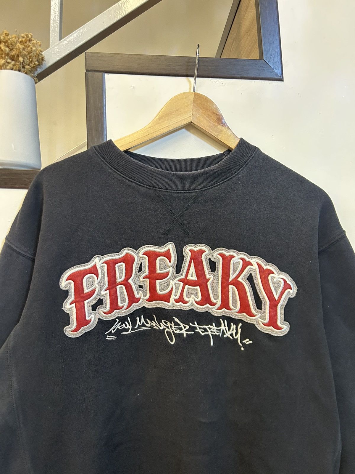 Japanese Brand Beautiful Sunfaded VTG Freaky Fellows "Massive 808" Big Logo Size US L / EU 52-54 / 3 - 4 Thumbnail