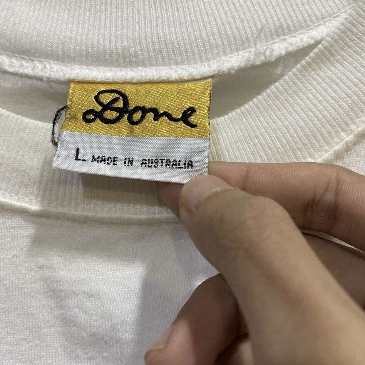 Vintage Vintage 1989 Ken Done Australia art t-shirt Size US L / EU 52-54 / 3 - 4 Thumbnail