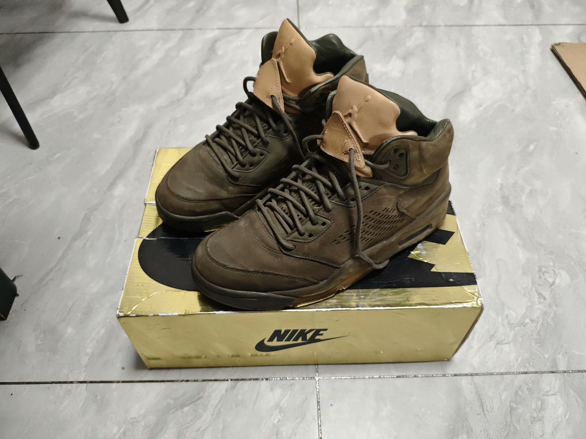Jordan Brand Jordan Brand AIR JORDAN Multi Lowtop Sneakers 9.5 Men Size US 9.5 / EU 42-43 - 1 Thumbnail