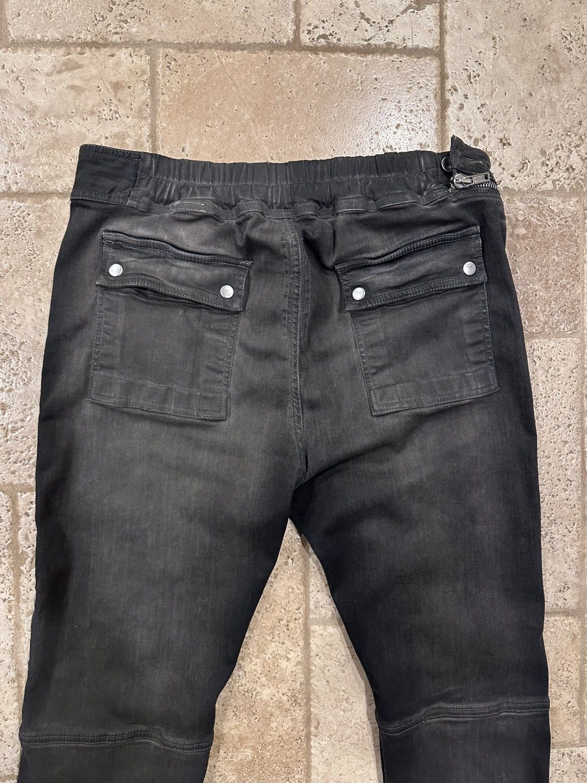Rick Owens Rick Owens DRKSHDW Aircut SS23 Dark Dust Denim Joggers Size US 36 / EU 52 - 8 Thumbnail