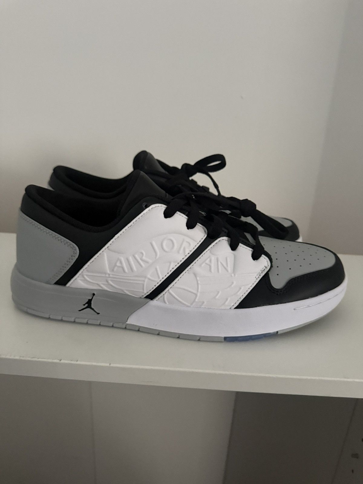 Nike Jordan Nu Retro 1 Low Light Smoke Grey Size US 9 / EU 42 - 2 Thumbnail