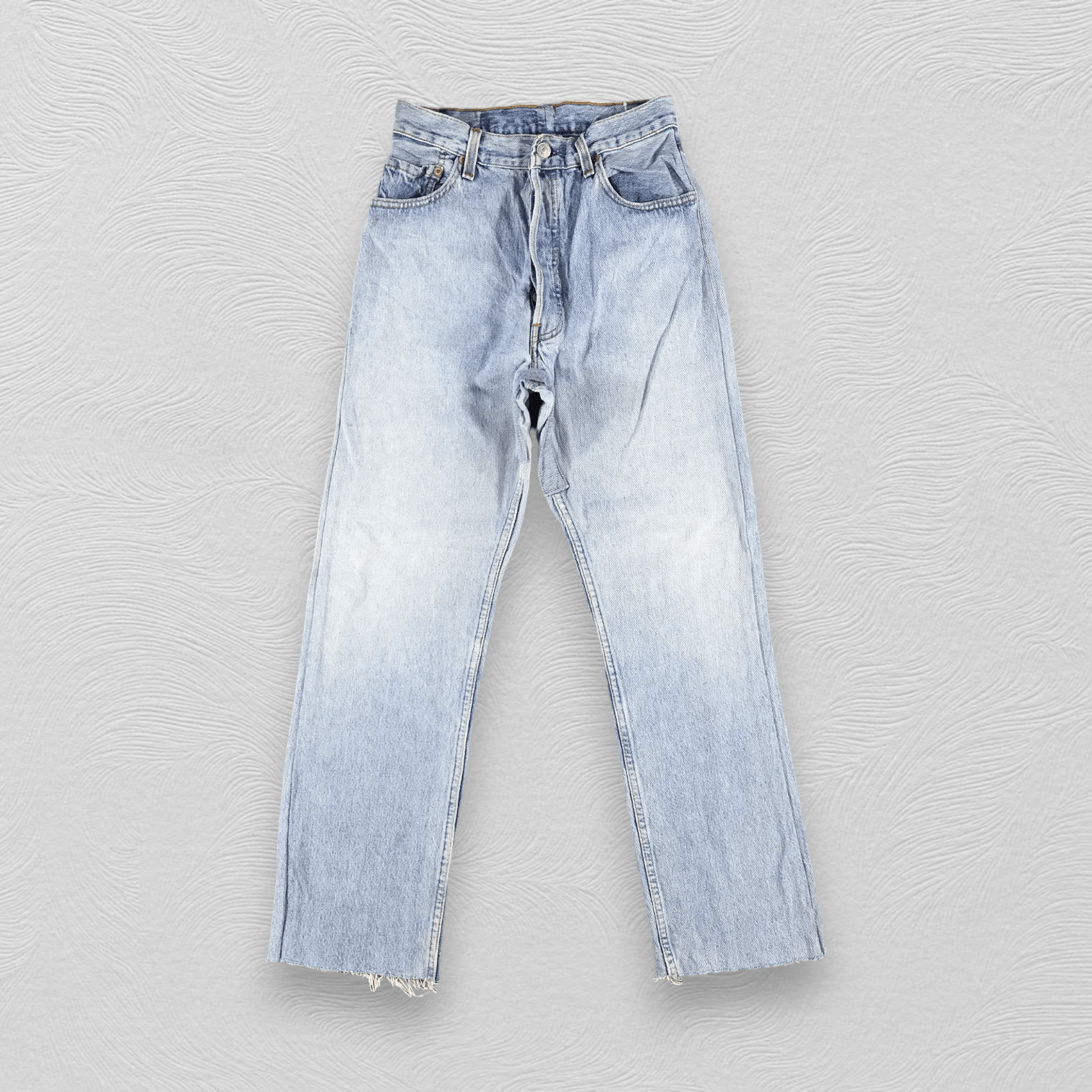 Levi's Vintage Levis 501 Jeans Medium Wash Denim KJ904 Size 26" / US 2 / IT 38 - 1 Thumbnail